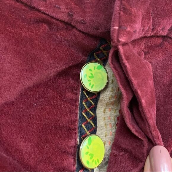 American Eagle maroon velvet chino style skirt - Picture 3 of 8